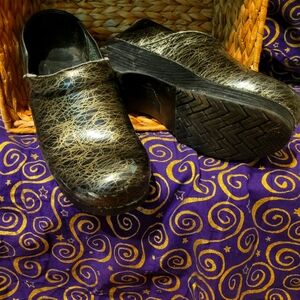 Size 23 - 8.5 Dansko Healthcare Clogs